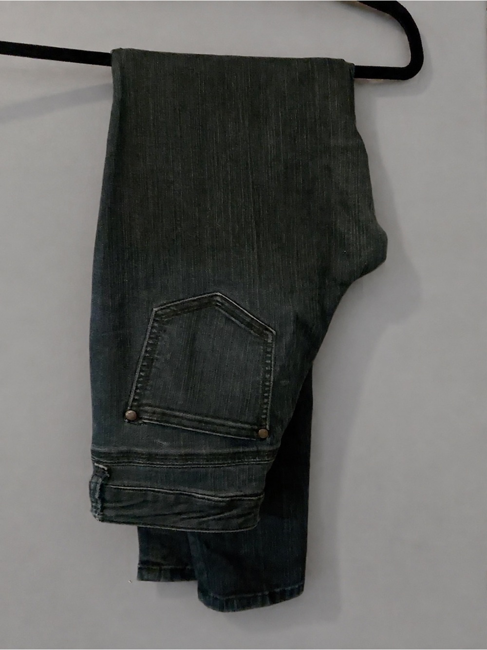 M Limited Women’s Size 10 Dark Wash Stretch Skinny Jeans